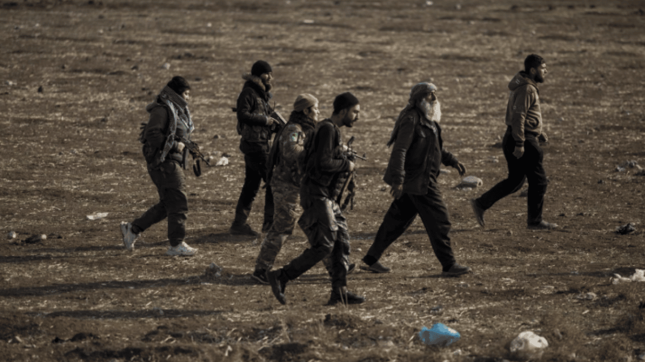 Foto - YPG silah bırakıp kendini feshetti! Dünya basını: Bölgede taşlar yerinden oynayacak