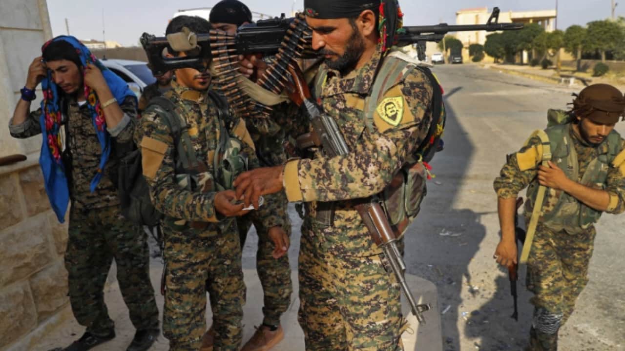 Foto - YPG silah bırakıp kendini feshetti! Dünya basını: Bölgede taşlar yerinden oynayacak