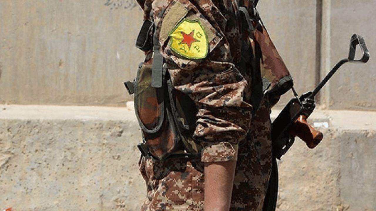 Foto - YPG silah bırakıp kendini feshetti! Dünya basını: Bölgede taşlar yerinden oynayacak