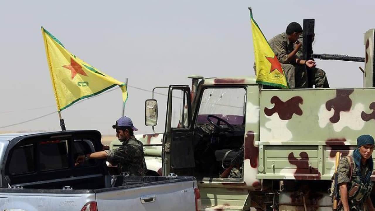 Foto - YPG silah bırakıp kendini feshetti! Dünya basını: Bölgede taşlar yerinden oynayacak