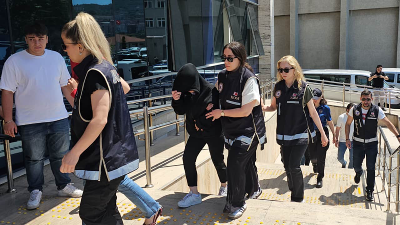 Foto - Yüklü miktarda parayla enselendi! Utanmaz doktorun cinayet tarifesi...