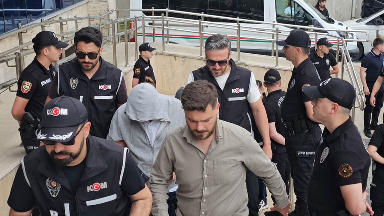 Foto - Yüklü miktarda parayla enselendi! Utanmaz doktorun cinayet tarifesi...