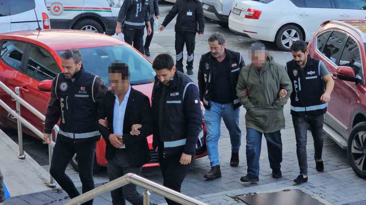 Foto - Yüklü miktarda parayla enselendi! Utanmaz doktorun cinayet tarifesi...