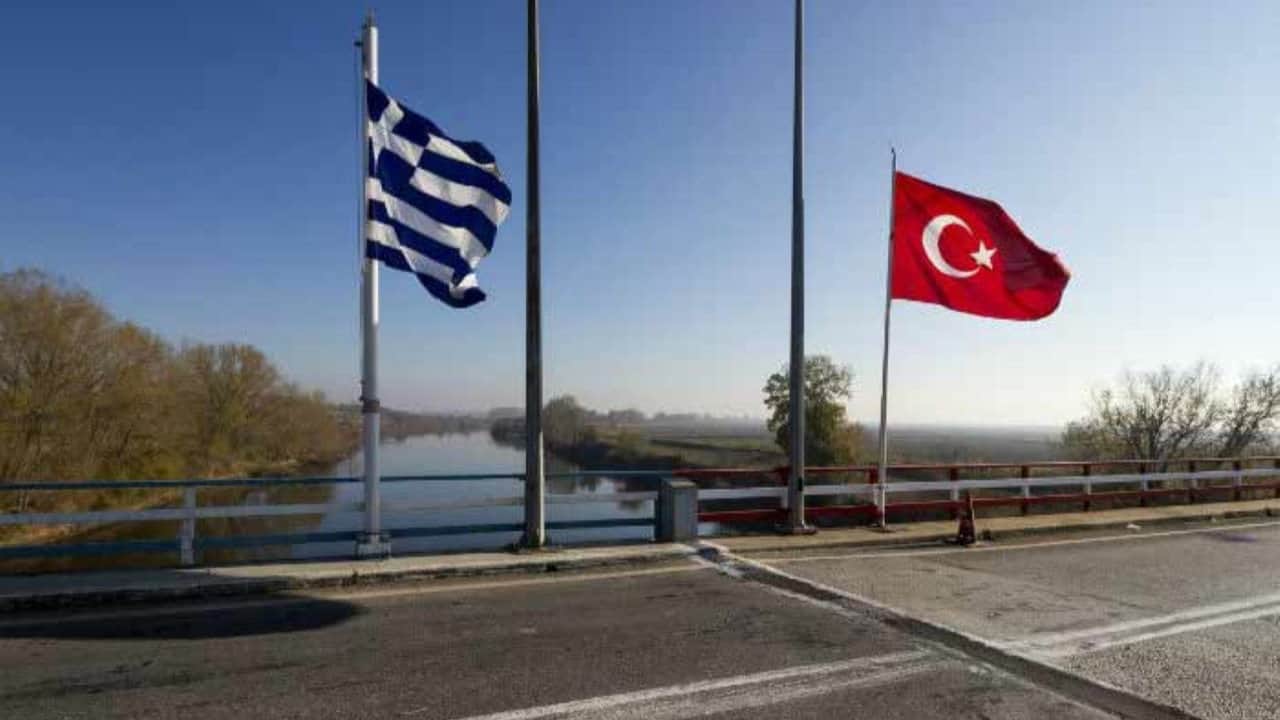 Foto - Yunan basınından kurnazca plan: "Türkiye’ye çaktırmadan adım adım 12 mile gelin"