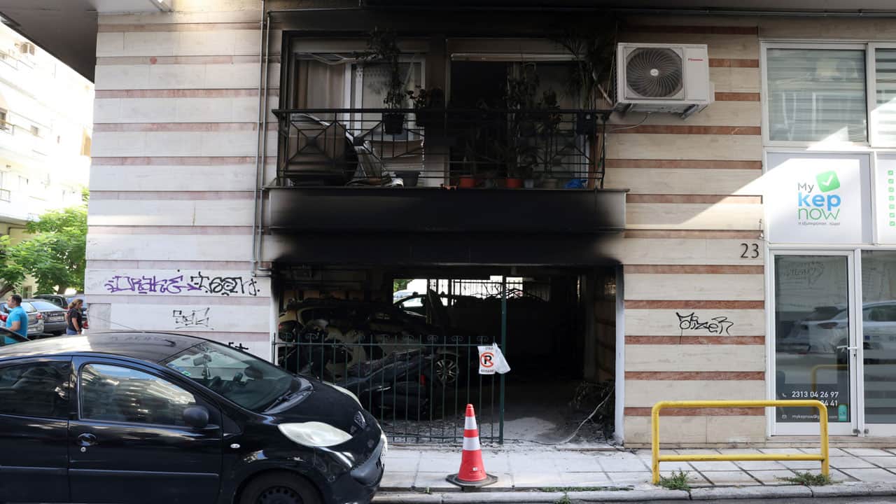 Foto - Yunanistan şokta! İktidar partili 3 siyasetçiye bombalı saldırı: 1 kişi öldü