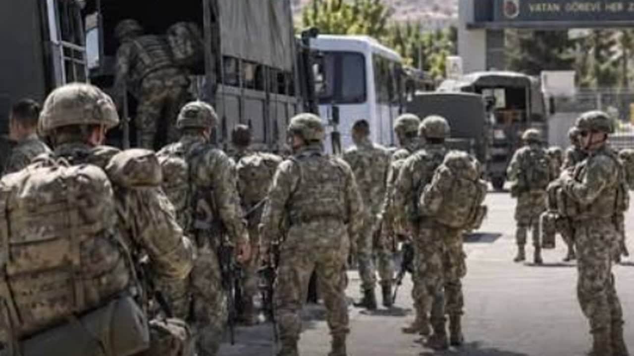 Foto - Yunanistan’dan alarm sesleri yükseliyor: "Türkler Tunceli’deki tugayı doğrudan Sisam karşısına konuşlandırdı"
