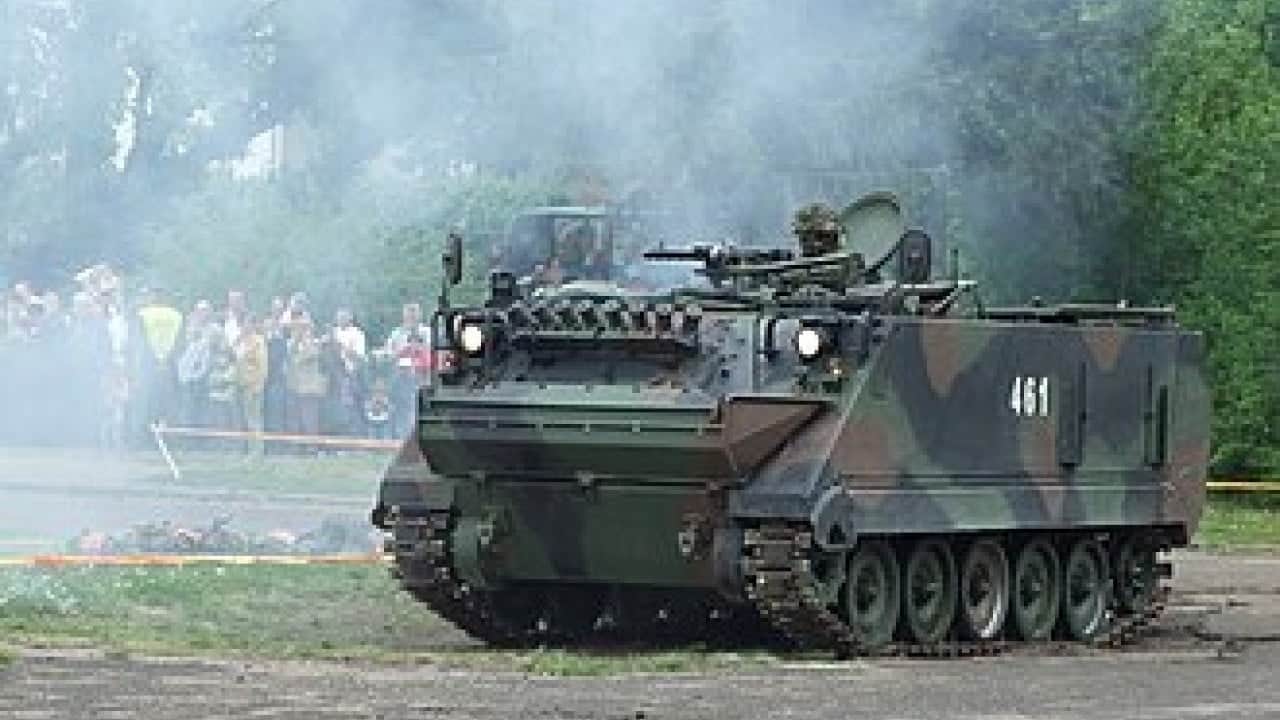 Foto - Yunanistan'dan Türkiye ile arasından su sızmayan Arap ülkesine şirinlik: Bedava silah verdiler