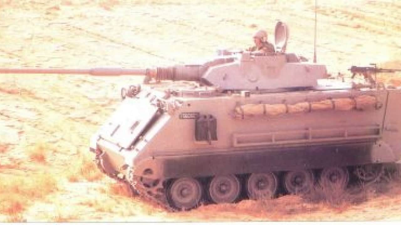 Foto - Yunanistan'dan Türkiye ile arasından su sızmayan Arap ülkesine şirinlik: Bedava silah verdiler