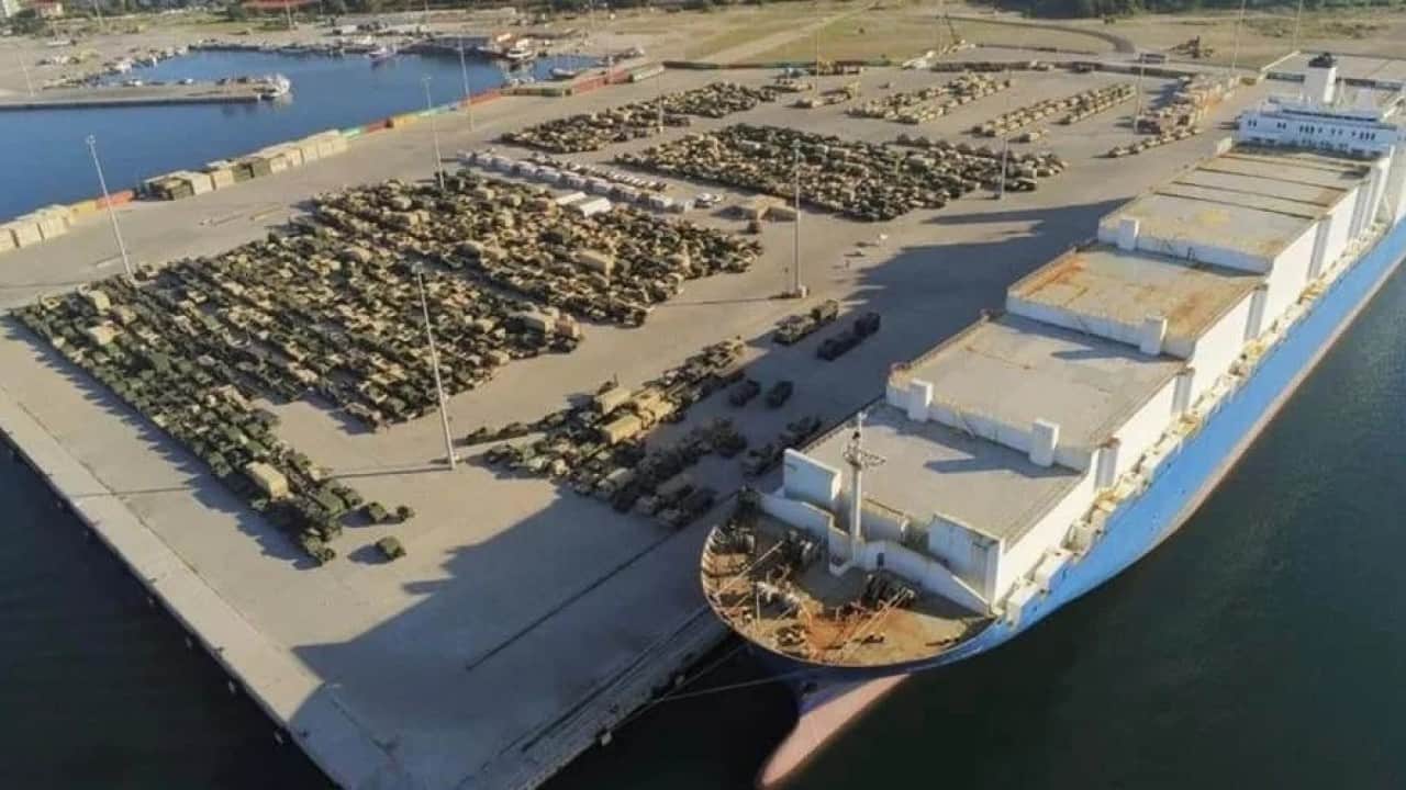 Foto - Yunanistan'ı Türkiye değil o ülke vuracak: 1000 kilometrelik menzile girdiler, alarm verildi