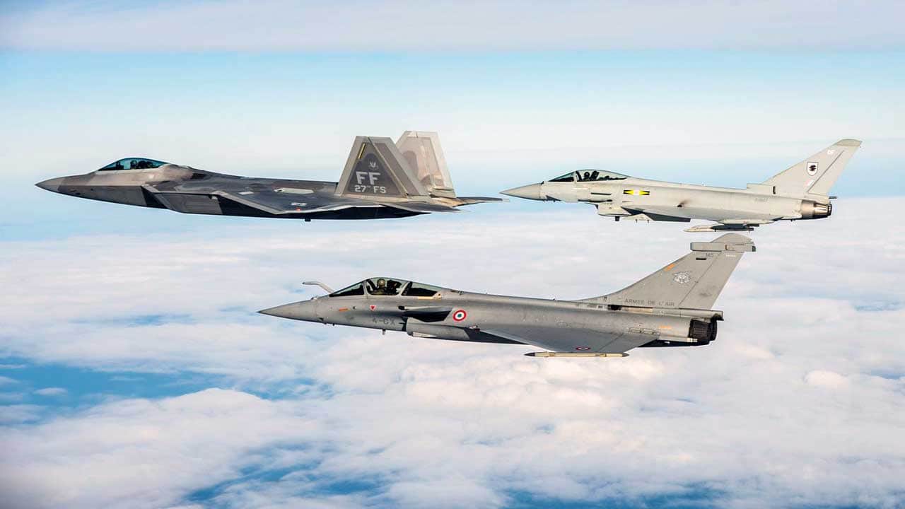 Foto - Yunanistan'ın gözü Eurofighter üzerinde! Rafale mi, Eurofighter mı? Yunan pilotlar daha iyiymiş(!)