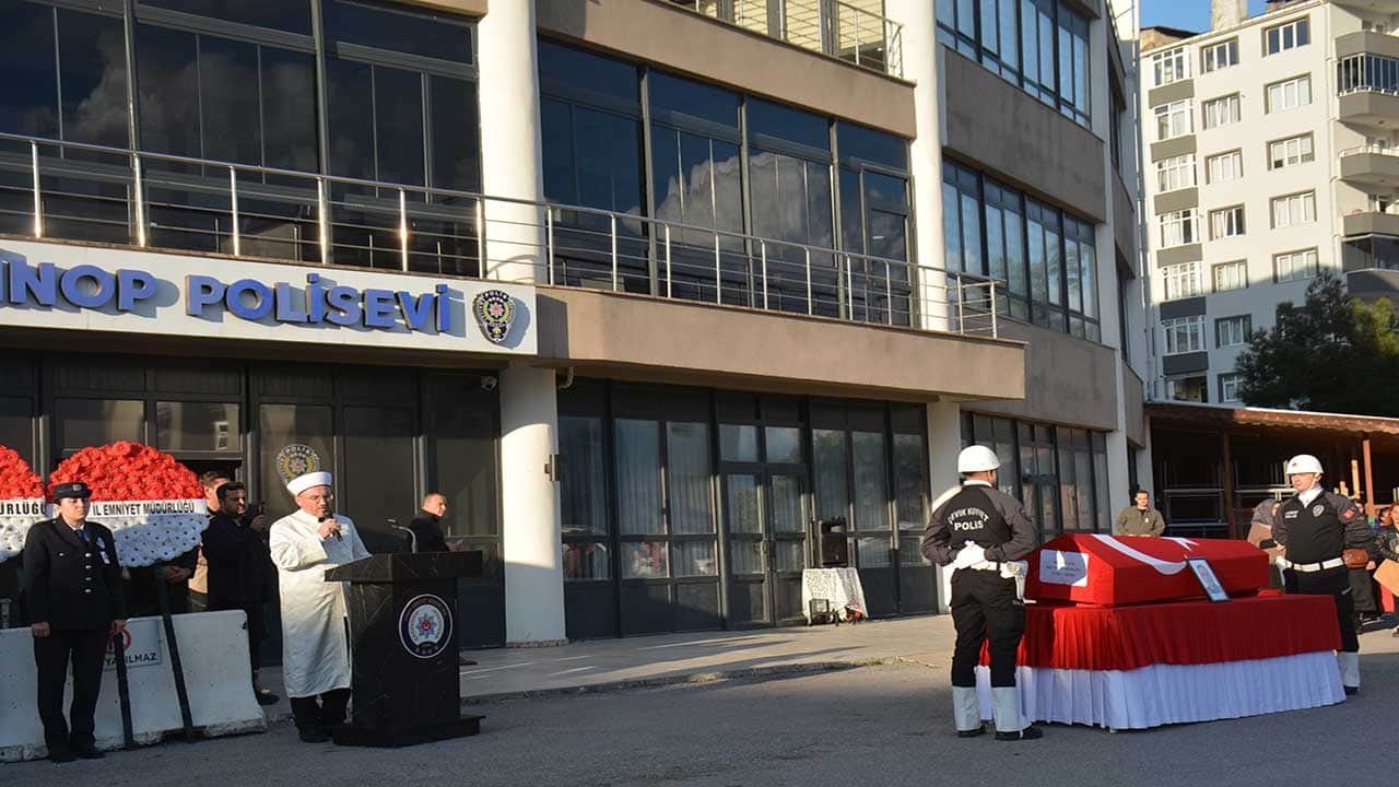 Foto - Yürekleri dağlayan felaket! Tekne faciasında şehit olan gazi polisin vedası gözyaşlarına boğdu