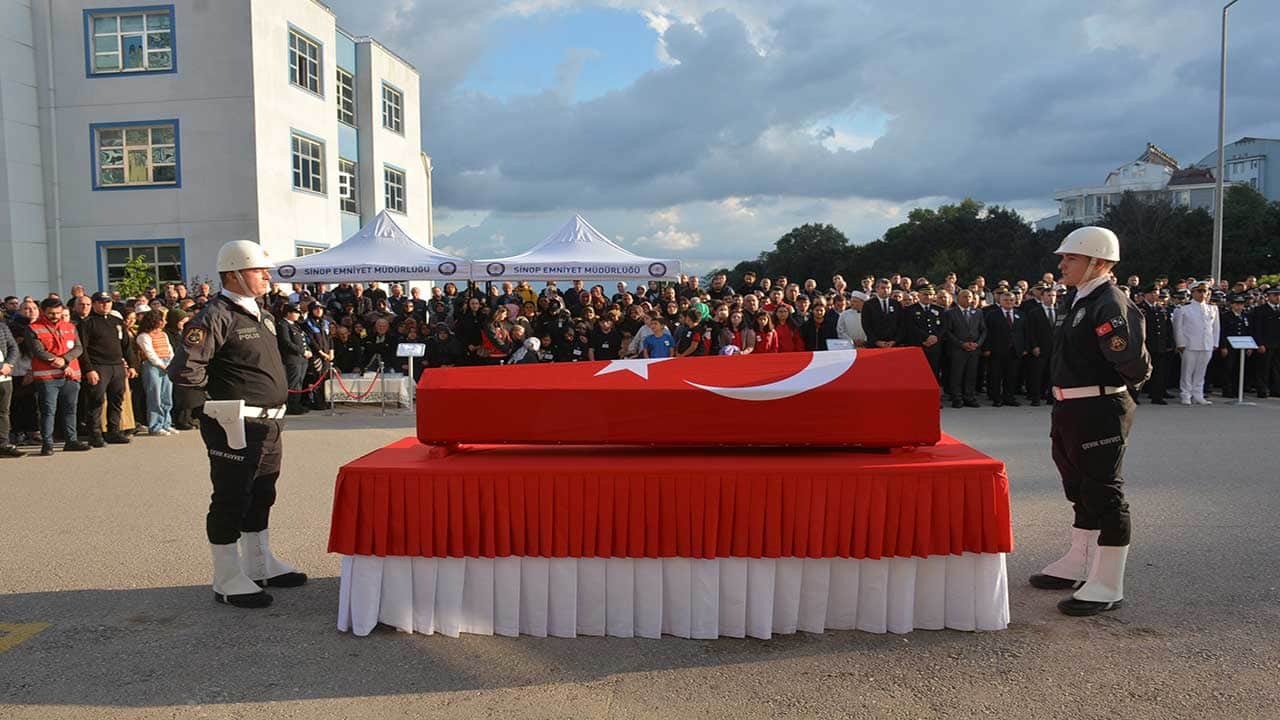 Foto - Yürekleri dağlayan felaket! Tekne faciasında şehit olan gazi polisin vedası gözyaşlarına boğdu
