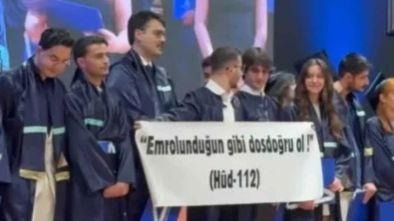 Foto - Yusuf Kaplan 'yazıklar olsun' diyerek çılgına döndü: Türkiye işgal edildi de haberimiz mi yok