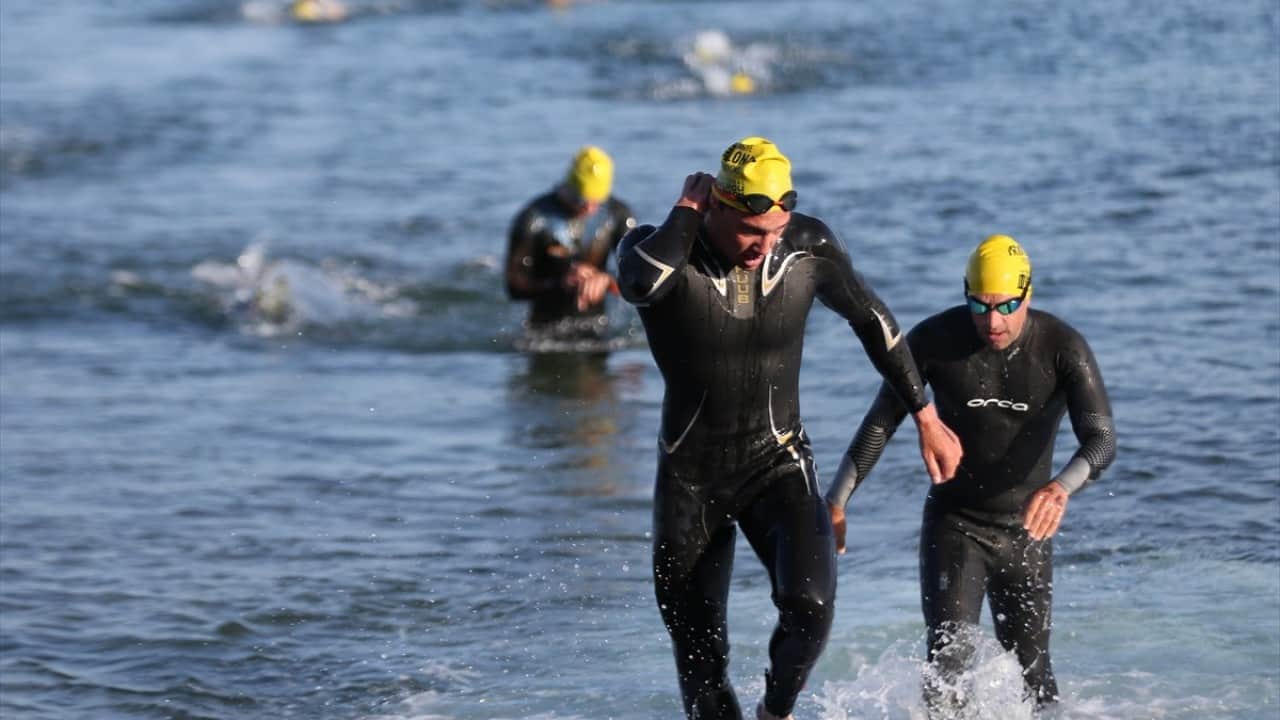 Foto - Yüzme, bisiklet ve koşu! ‘2026 Gelibolu Triatlonu’ başladı