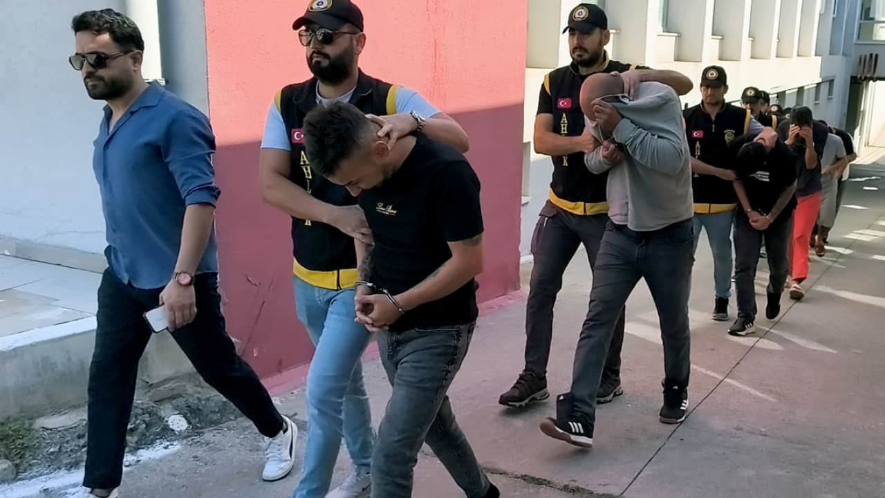 Foto - Yüzsüzler yüzlerini gizliyor! Masaj salonu görünümlü FUHUŞ MERKEZİ!
