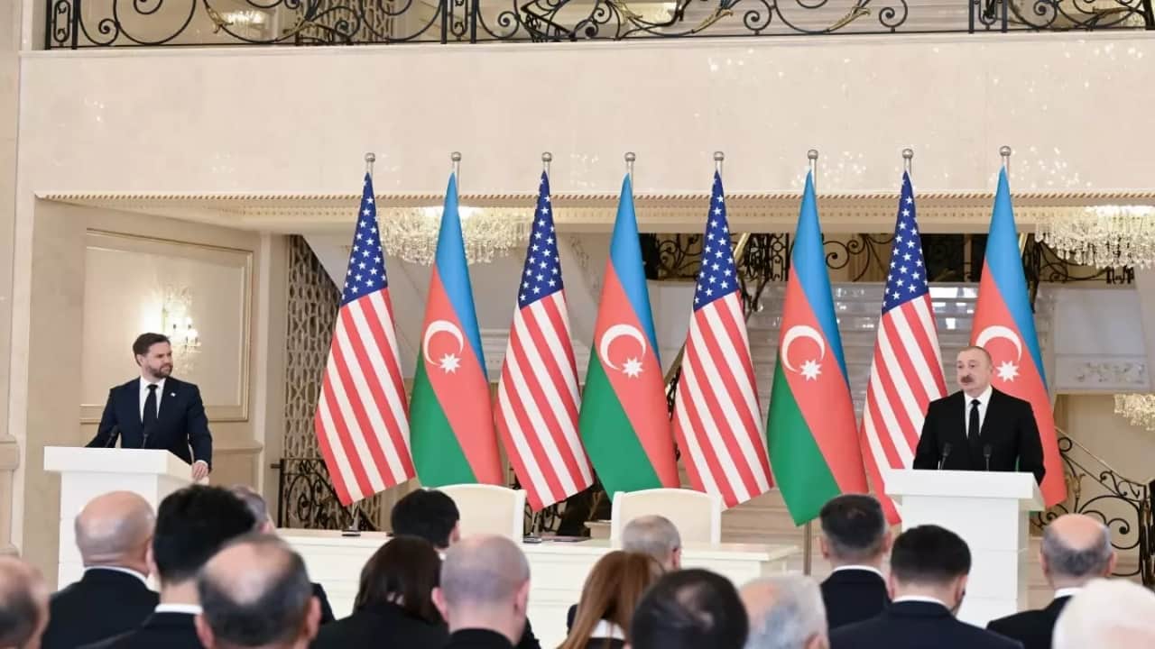 Foto - Zilletin adı "karizma" oldu! ABD’li Vance, Aliyev’in Siyonist dostluğunu kameralar önünde alay ederek anlattı