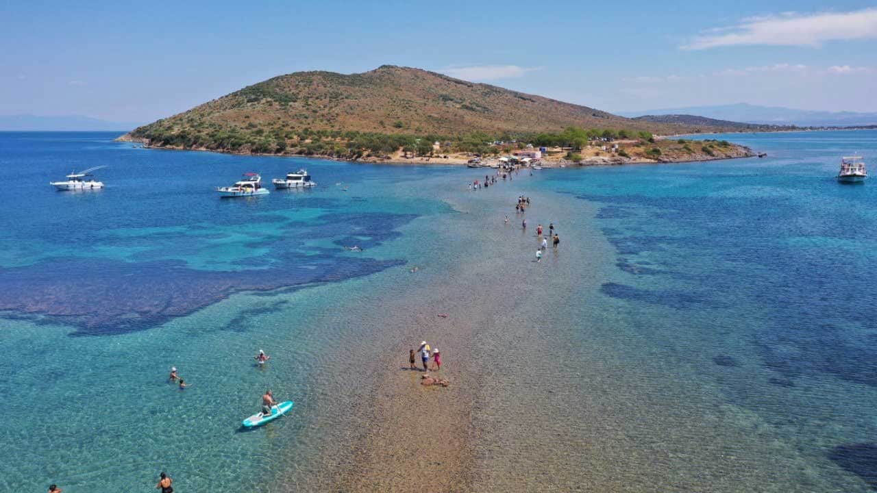 Foto - Ziyaretçi akınına uğruyor! Denizin ortasında yürüyüş parkuru