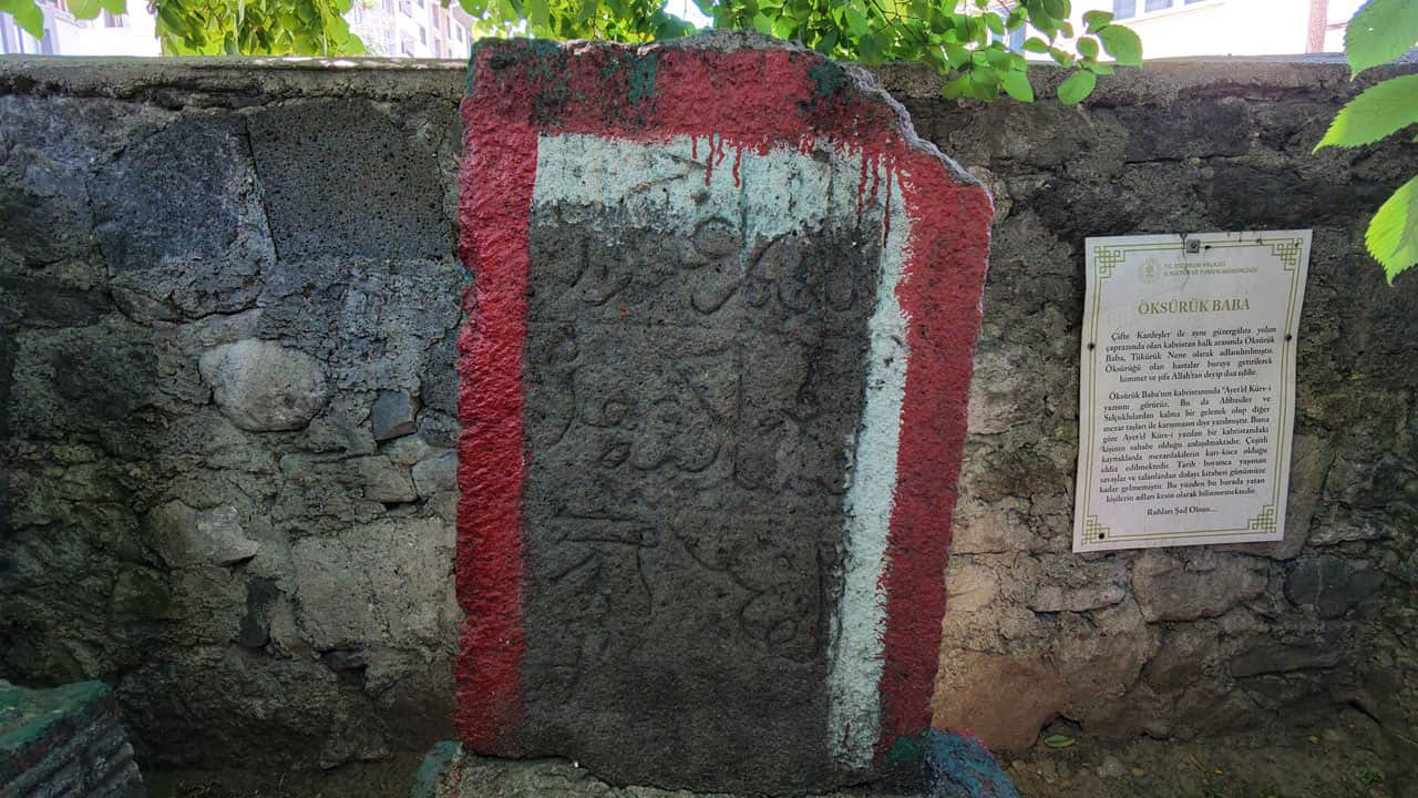 Foto - Ziyarete gidip şifa için dua ediyorlar! Solunum sorunu yaşayan ‘Öksürük Baba’ya koşuyor