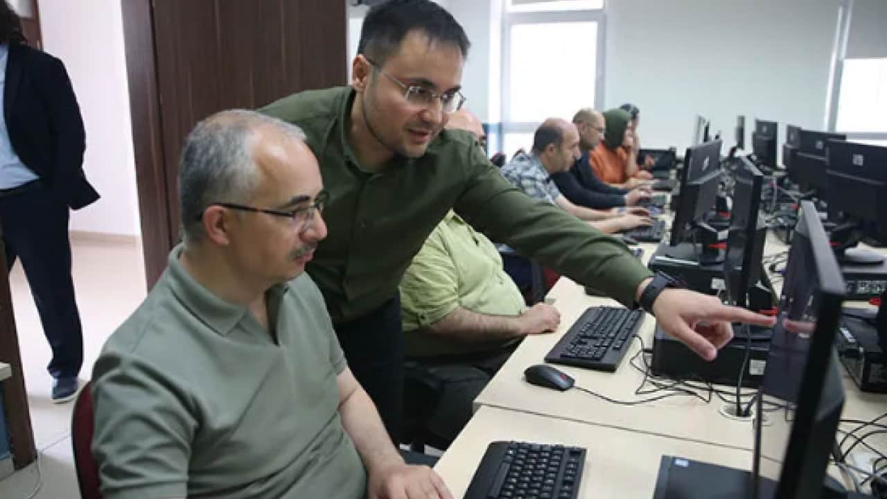 Foto - Zorunlu eğitim geliyor: Kamuda yapay zeka devrimi
