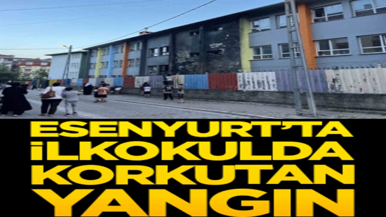 Esenyurt’ta ilkokulda korkutan yangın! Okul duvarına istiflenen sıralar alev alev yandı!