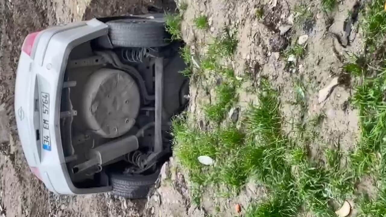 Park halindeki otomobili göçük yuttu, sahibi şaşırttı: Bu araçtan çok çektim, gömün gitsin!