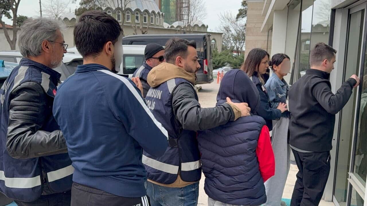 Uyuşturucu evinde alıkonulan 16 yaşındaki kız çocuğu attığı mesajla kurtarıldı: 4 gözaltı