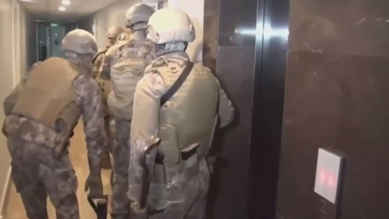 10 ton uyuşturucunun izi adım adım sürüldü: Baronlara 10 ilde baskın!