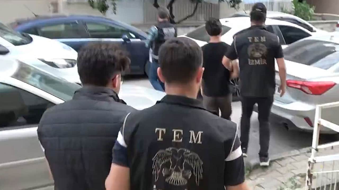 12 ilde FETÖ’nün hücre evlerine baskın: 41 mankurt tutuklandı