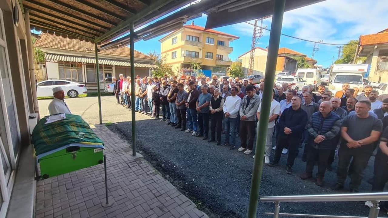 12 yaşında kalp krizi geçirmişti! Muhammet Ali son yolculuğuna uğurlandı