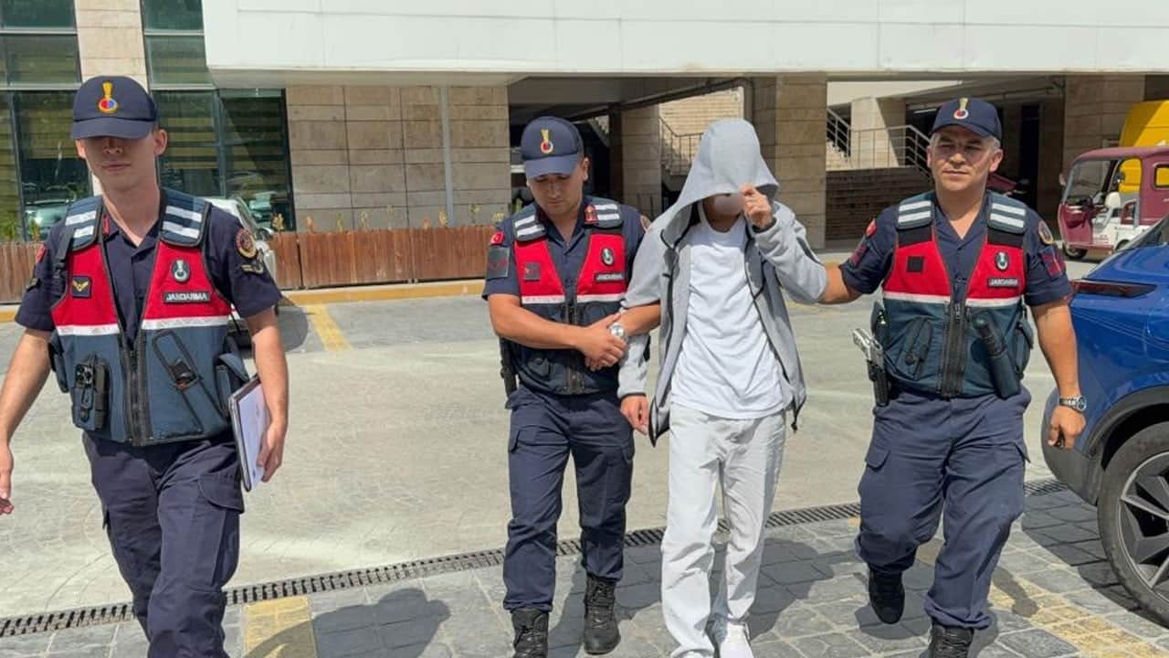 16 yaşındaki velet torbacı çıktı