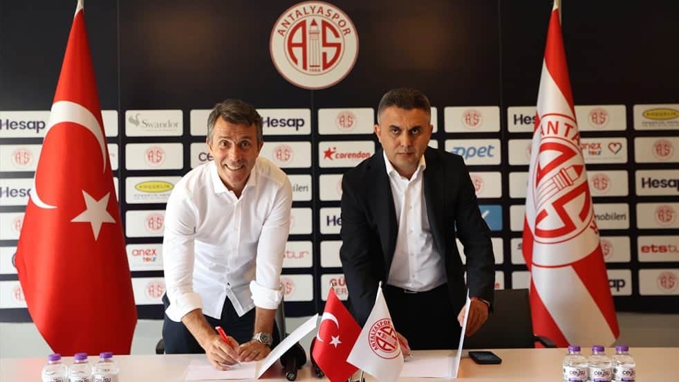 1.Lig’e düşmüşlerdi! Antalyaspor’un yeni teknik direktörü belli oldu