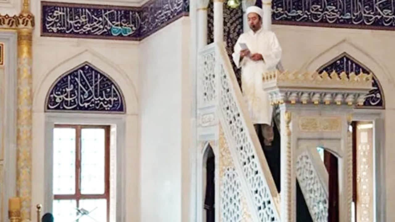 21 Kasım Cuma Hutbesi yayımladı! Cuma hutbesi konusu: 'Şiddetin Çaresi Merhamet Eğitimi'