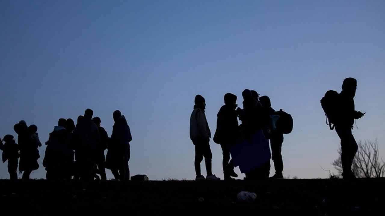 32 kaçak göçmen daha yakalandı