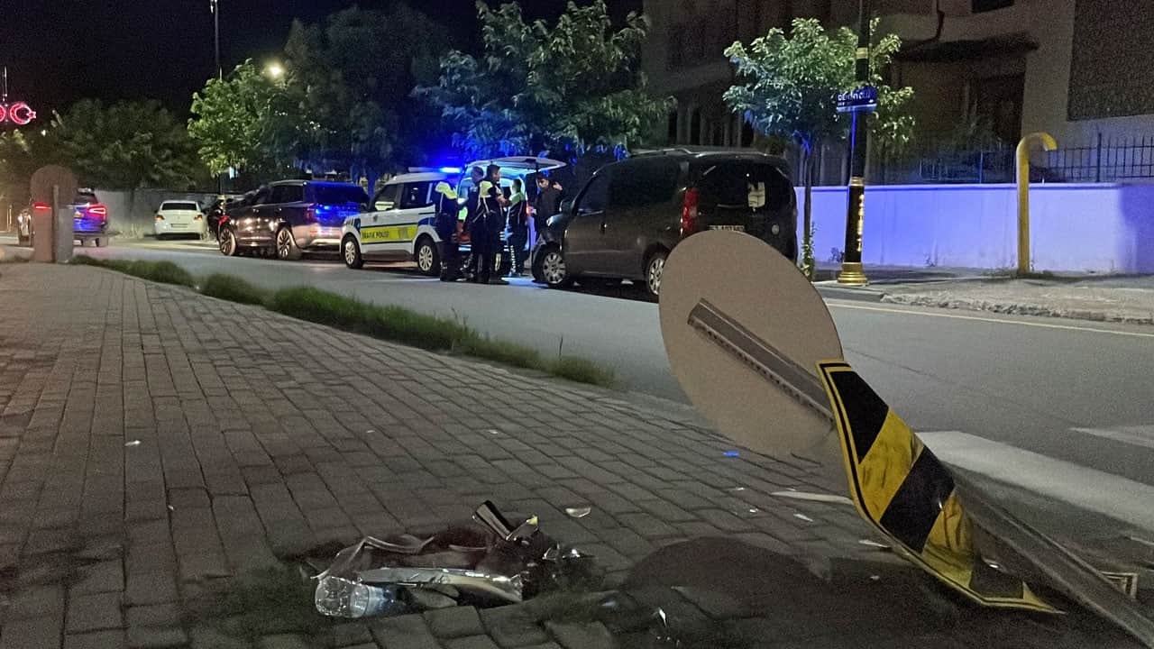 3’ü çocuk 4 kişi yaralandı! Cip ile hafif ticari araç çarpıştı