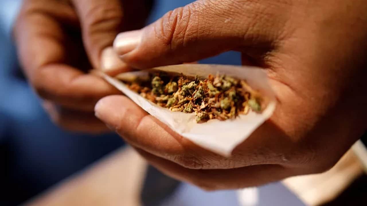 5 kilo uyuşturucuyla enselenmişti Esrar ile yakalanan CHP'li üyeye ihraç