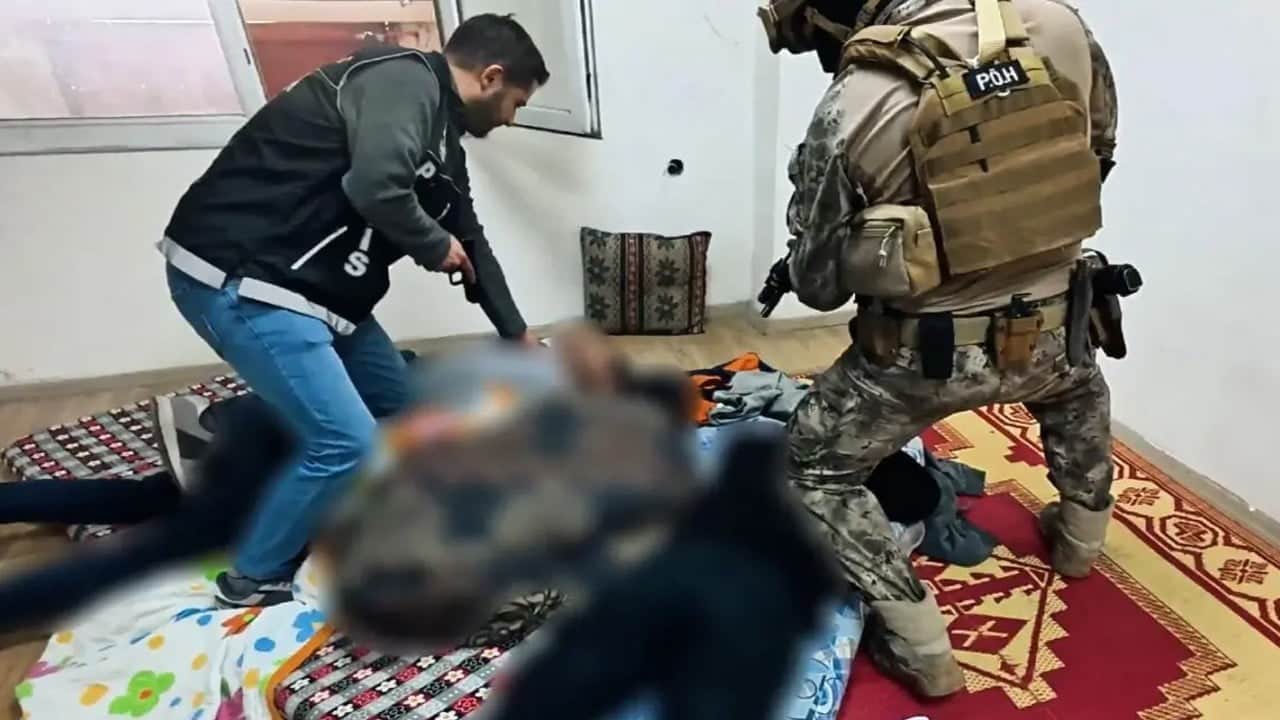 73 ilde uyuşturucu operasyonu Bin 780 torbacı yakalandı