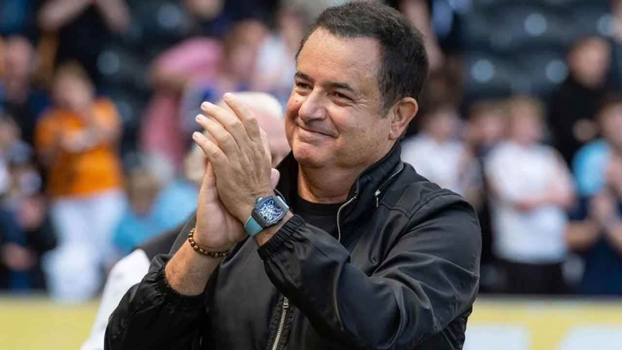 Acun'dan Galatasaray'ın yıldızına kanca