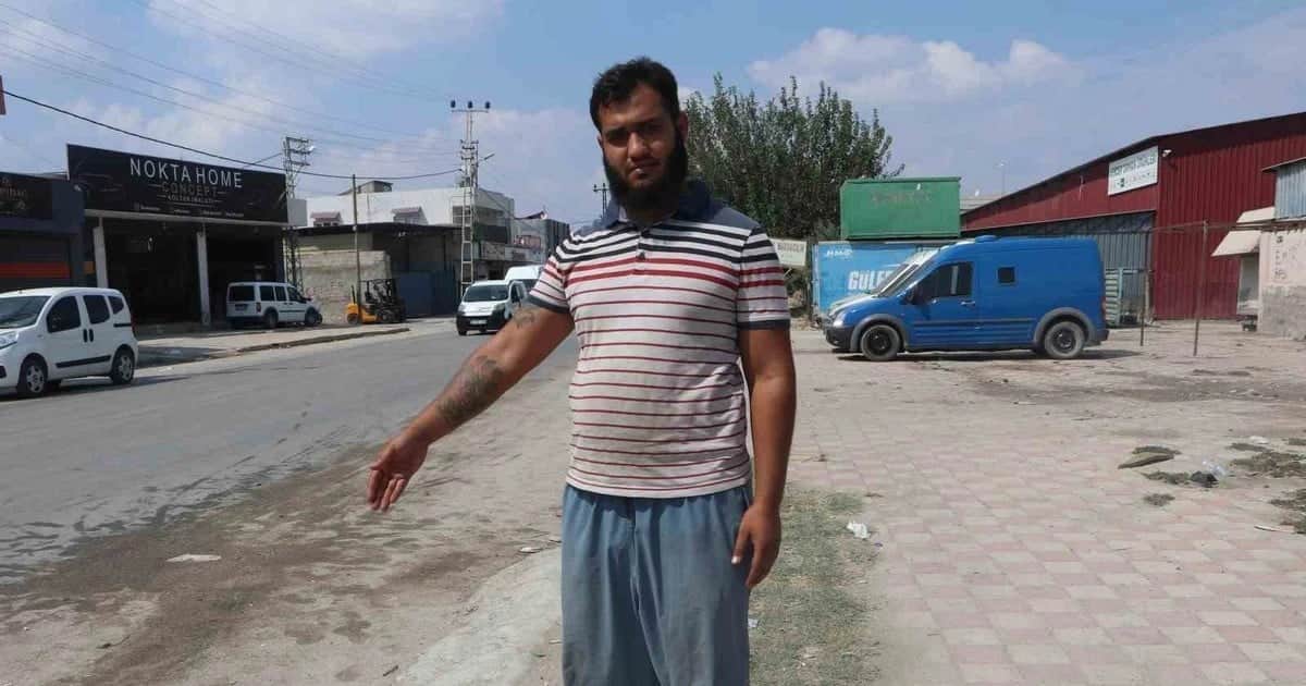 Adana'da minibüsün çarptığı 11 yaşındaki çocuk ağır yaralandı, sürücü teslim oldu