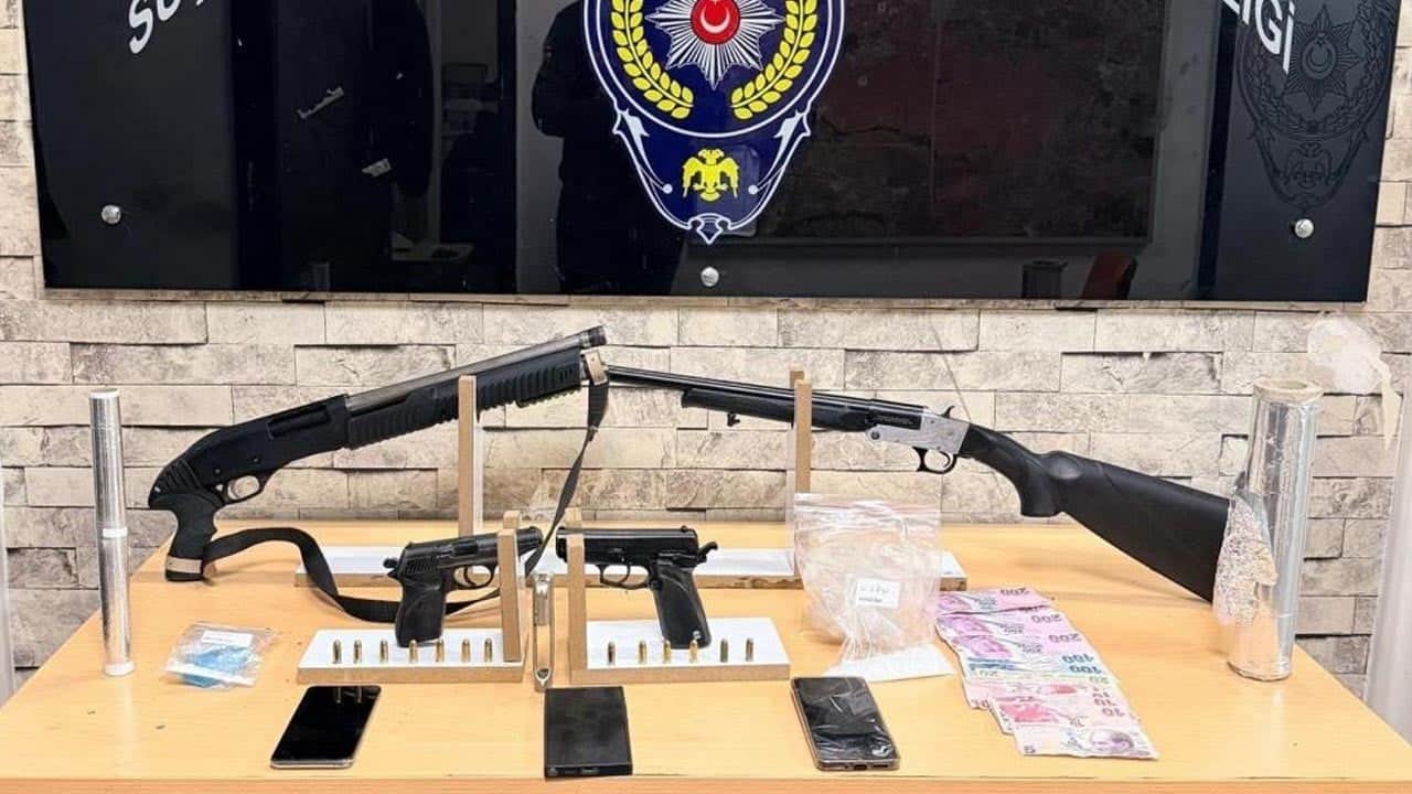 Adeta cephanelik... 5 gözaltı!