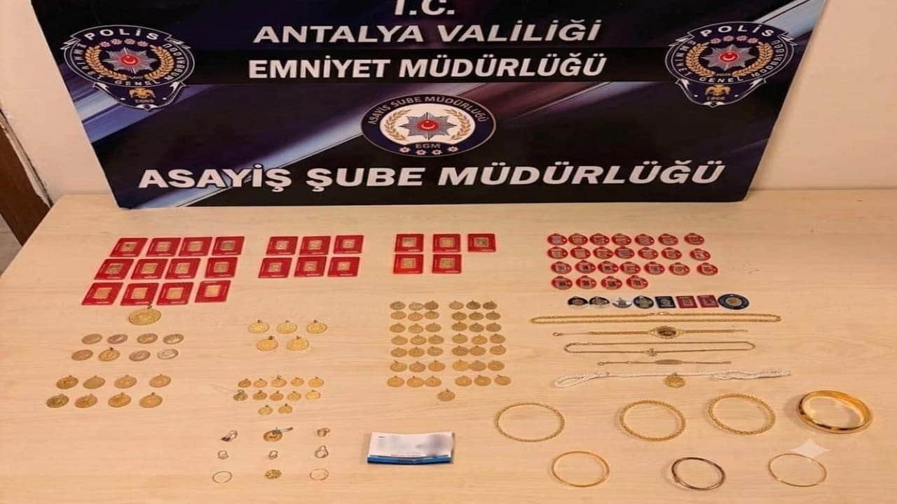 "Adınız FETÖ'ye Karıştı" yalanıyla 3 milyonluk vurgun: Sahte komiserler tutuklandı