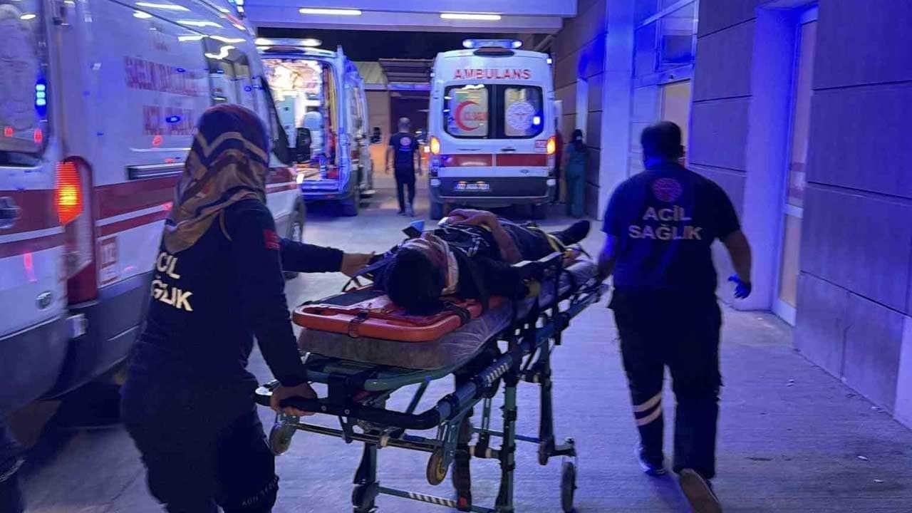 Adıyaman’da otomobil ile motosiklet çarpıştı: 2 yaralı