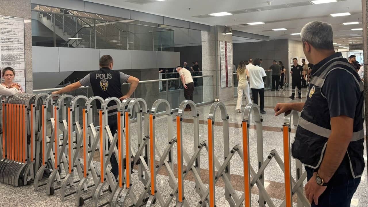 Adliyede dehşet! Kelepçeli halde 6. kattan atlayarak intihar etti