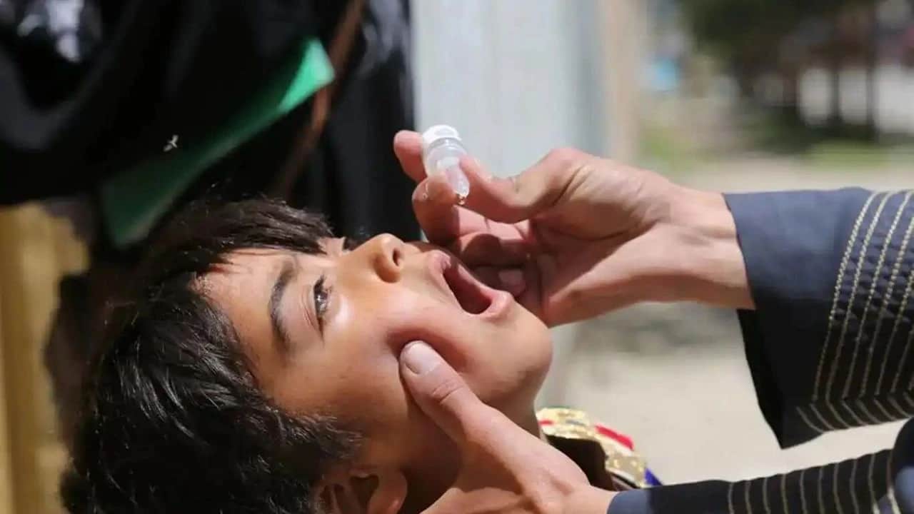 Afganistan İslam Emirliği'nde çocuk felcine karşı aşı tedbiri