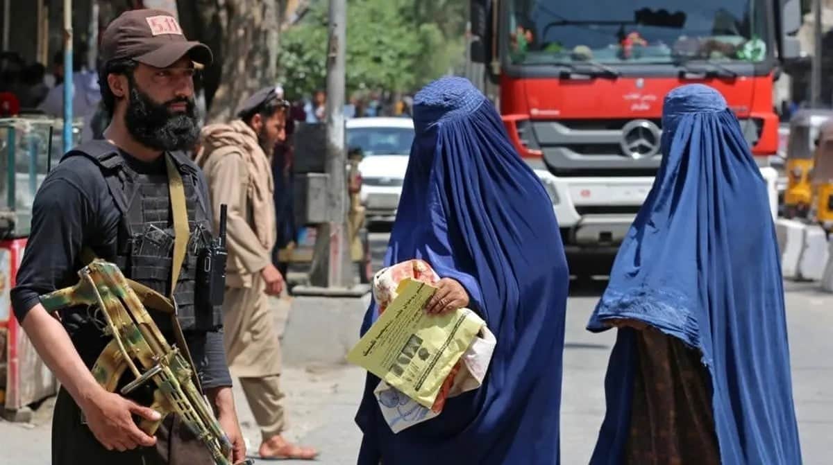Afganistan'da kadına dayak "kemik kırılmadığı sürece" serbest bırakıldı