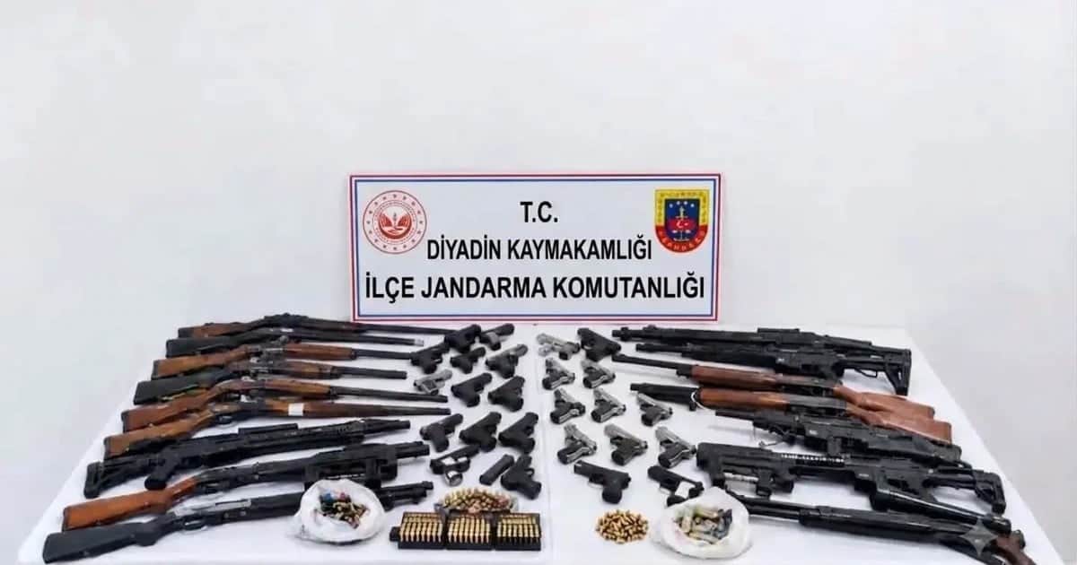 Ağrı'da silah kaçakçılığına darbe: 3 ilçede 28 adrese baskın, 41 silah ele geçirildi