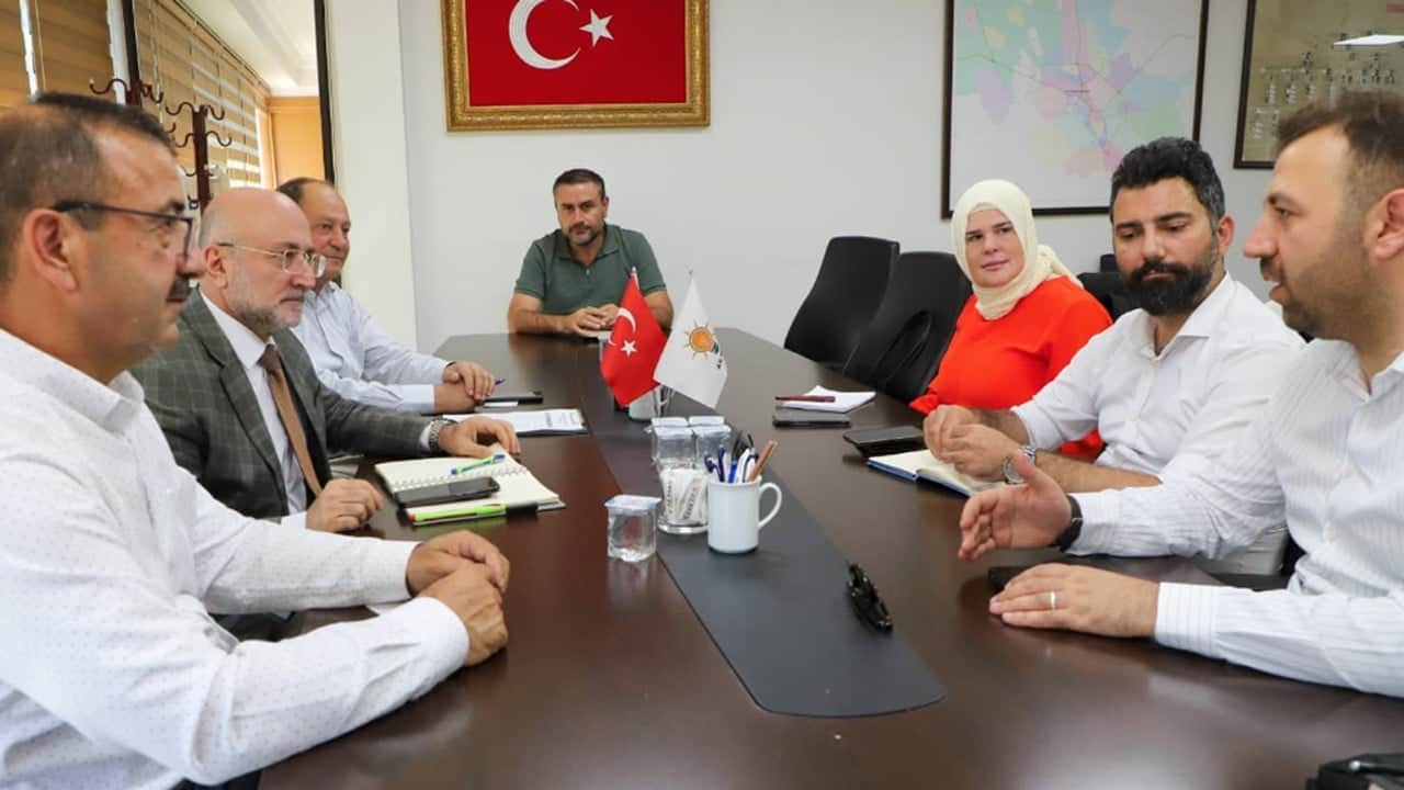 AK Parti Afyon'da teşkilat çalışmaları aralıksız devam ediyor...