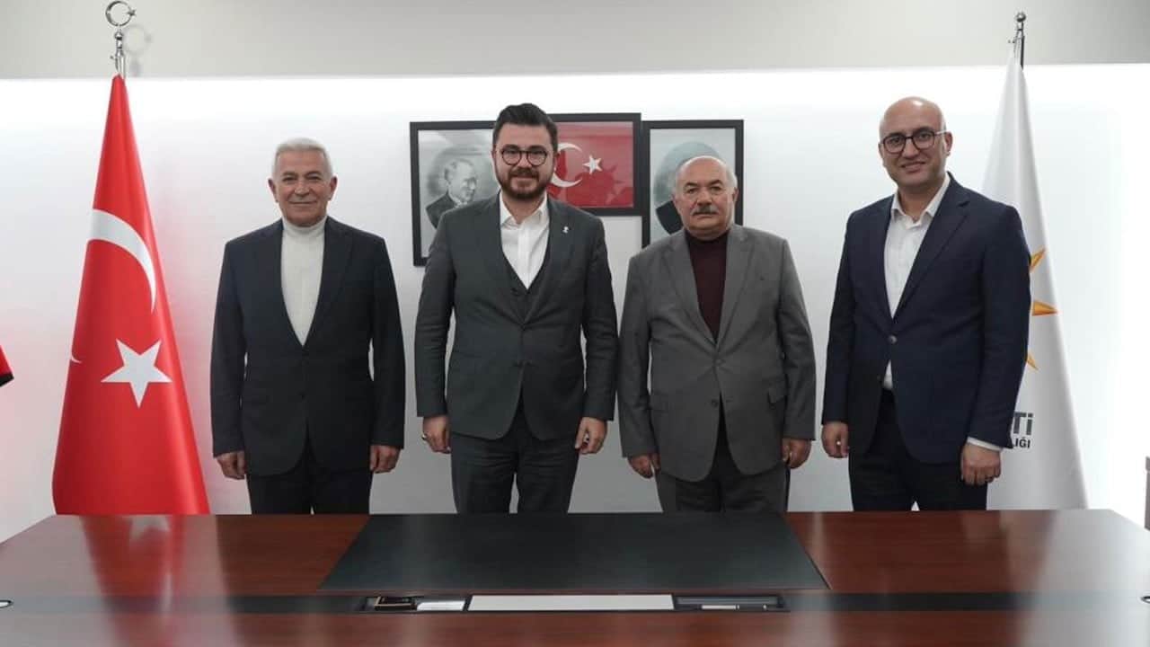 AK Partili başkanlar görevden alındı