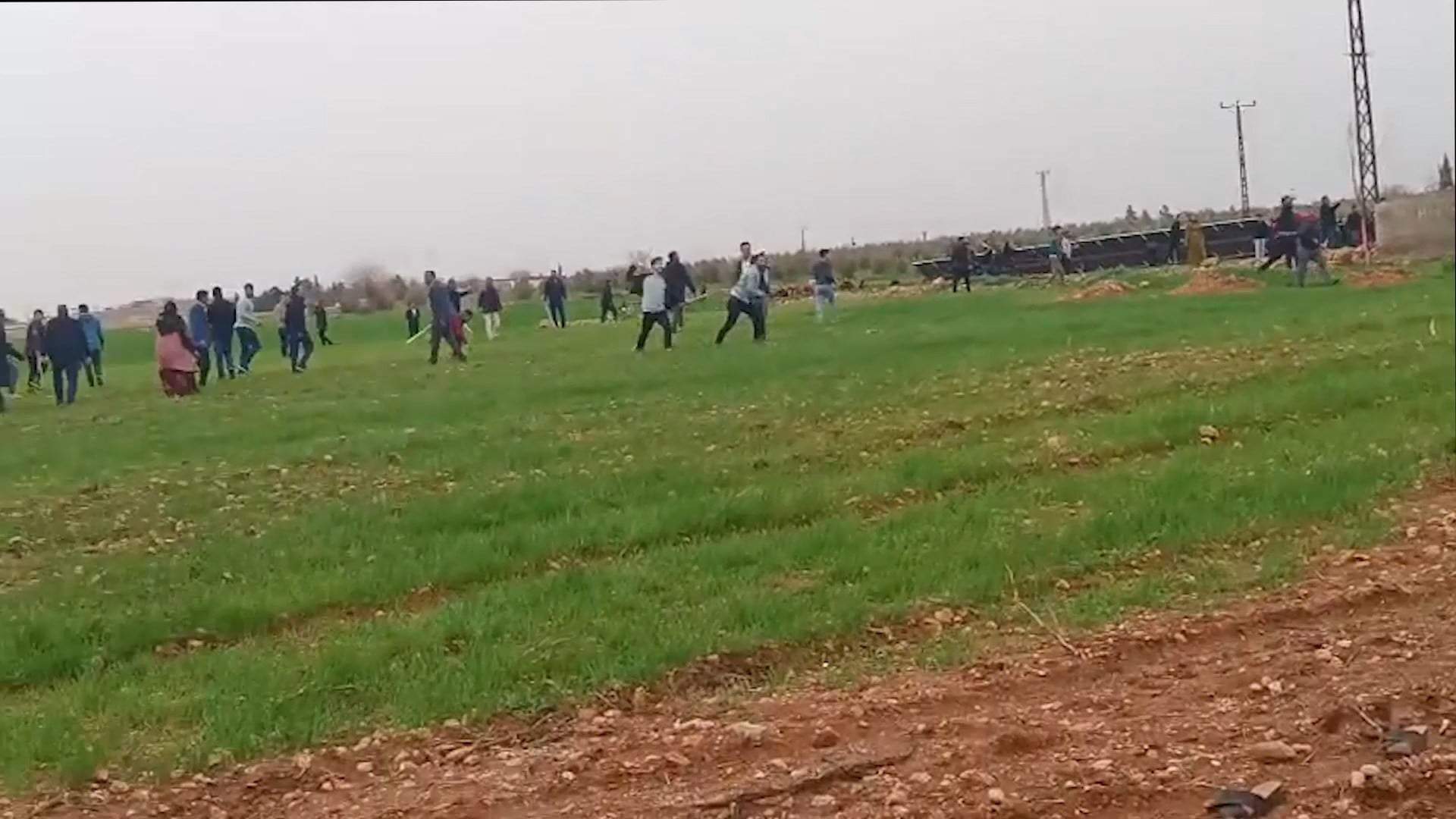 Akçakale’de Arazi Kavgası: 2’si Kadın 10 Yaralı
