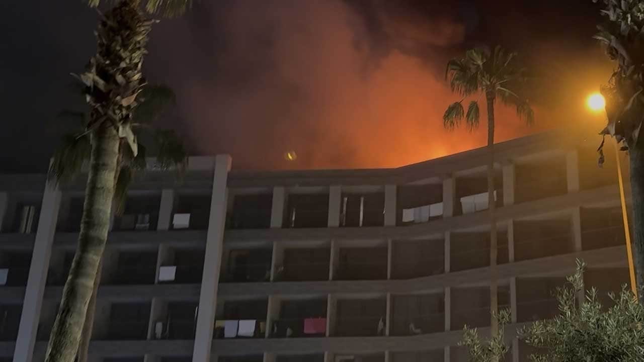 Alanya’da otel çatısında yangın