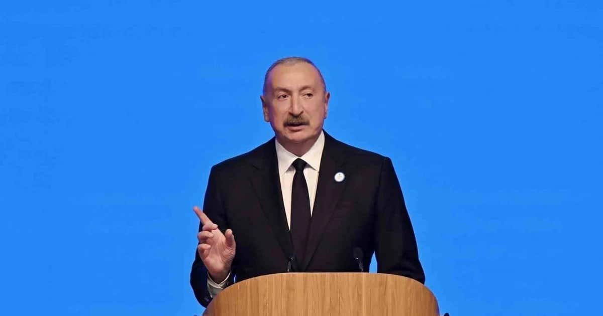 Aliyev, YAP 8. Kurultayı'nda: "Kimsenin yardımına veya himayesine ihtiyacımız yok"